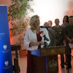 Wernisaż wystawy „W drodze do Niepodległości” w Świętokrzyskim Urzędzie Wojewódzkim. Na zdjęciu: Hanna Możdżeń - dyrektor Regionu Sieci w Kielcach, Poczta Polska / Aneta Strzępka / Radio Kielce