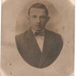 Izba pamięci w świetlicy wiejskiej. Zgromadzono tam zdjęcia i dokumenty z archiwów rodzinnych / arch. prywatne Jadwigi Banasik