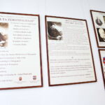 Imieniny Stefana Żeromskiego w roku 100-lecia niepodległości.  Uroczysty wernisaż wystawy autorstwa Barbary Wachowicz ”REDUTA ŻEROMSKIEGO” / Marzena Mąkosa / Radio Kielce