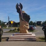 Odsłonięcie pomnika, który powstał z okazji stulecia odzyskania przez Polskę niepodległości / Katarzyna Prędotka / Radio Kielce