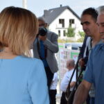 Obchody jubileuszu 60-lecia GKS Rudki. Wręczenie odznaczeń zasłużonym działaczom GKS Rudki. Od lewej: Anna Krupka - poseł PiS i Andrzej Reczko / Agata Sałata