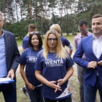 Bogdan Wenta, eurodeputowany Platformy Obywatelskiej, a także kandydat na prezydenta Kielc zaprezentował kolejny punkt swojego programu wyborczego. Na pierwszym planie od lewej: Bogdan Wenta, Joanna Winiarska, Kamil Suchański, Marcin Różycki / Michał Kita / Radio Kielce