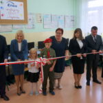 Otwarcie nowej pracowni komputerowej w Szkole Podstawowej nr 1 w Chrustach / Mateusz Kaczmarczyk / Radio Kielce