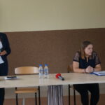 Kampania informacyjna dotycząca rządowego programu „Czyste Powietrze”. Na zdjęciu (od lewej): Barbara Czerwińska - prowadząca spotkanie i Anna Rospond - Wojewódzki Inspektorat Ochrony Środowiska w Kielcach / Michał Kita / Radio Kielce