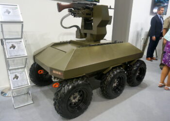 Prototyp bojowego robota prezentowany na Międzynarodowym Salonie Przemysłu Obronnego / Wiktor Dziarmaga / Radio Kielce