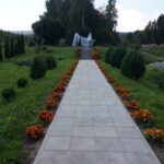 Wola Szczygiełkowa. Pomnik upamiętniający 21 mieszkańców rozstrzelanych przez Niemców w 1943 roku / Marcin Różyc / Radio Kielce