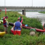 Spływ kajakowy z Pińczowa do Chrobrza z udziałem księdza biskupa Mariana Florczyka / Kamil Włosowicz / Radio Kielce