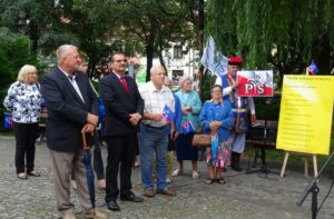 Pińczów. Janusz Koniusz, kandydat PiS na burmistrza Pińczowa, przedstawił swój program wyborczy / Kamil Włosowicz / Radio Kielce