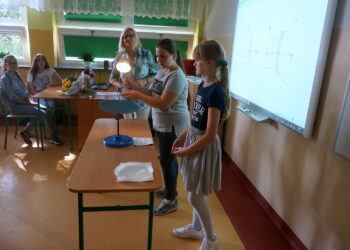 Otwarcie pracowni edukacyjnej w szkole podstawowej w Jaworzni, w gminie Piekoszów / Marcin Różyc / Radio Kielce