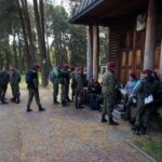 Kielce. Kilkudziesięciu uczniów z Zespołu Szkół Mechanicznych w Kielcach bierze udział w szkoleniu organizowanym w Centrum Przygotowań do Misji Zagranicznych / Marcin Różyc / Radio Kielce