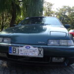 Jednym z przystanków w Rajdzie Zabytkowej Motoryzacji był Park Miejski w Pińczowie, gdzie zaprezentowano kilkadziesiąt zabytkowych modeli samochodów / Kamil Włosowicz / Radio Kielce