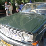 Jednym z przystanków w Rajdzie Zabytkowej Motoryzacji był Park Miejski w Pińczowie, gdzie zaprezentowano kilkadziesiąt zabytkowych modeli samochodów / Kamil Włosowicz / Radio Kielce