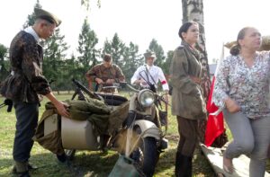 Kameduły. Rodzinny piknik historyczny „Buska Droga do Niepodległej” / Kamil Włosowicz / Radio Kielce