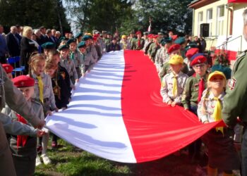 Kameduły. Rodzinny piknik historyczny „Buska Droga do Niepodległej” / Kamil Włosowicz / Radio Kielce