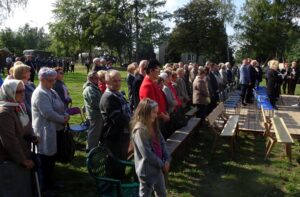 Kameduły. Rodzinny piknik historyczny „Buska Droga do Niepodległej” / Kamil Włosowicz / Radio Kielce