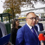 Koalicja Obywatelska zaprezentowała swoje pomysły na komunikację w Kielcach. Od lewej: Marek Kowalski, Monika Kowalczyk, poseł Artur Gierada i Michał Piasecki / Michał Kita / Radio Kielce