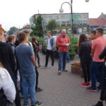 II Tydzień Tolerancji i Dialogu Kulturowego. Młodzież wzięła udział w wycieczce śladami żydowskiego Jędrzejowa / Ewa Pociejowska-Gawęda / Radio Kielce