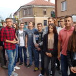 II Tydzień Tolerancji i Dialogu Kulturowego. Młodzież wzięła udział w wycieczce śladami żydowskiego Jędrzejowa / Ewa Pociejowska-Gawęda / Radio Kielce