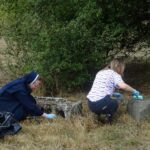 Jędrzejów. Sprzątanie cmentarza żydowskiego / Ewa Pociejowska - Gawęda / Radio Kielce