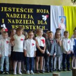 Sobków. Nadanie Szkole Podstawowej im. Jana Pawła II / Ewa Pociejowska - Gawęda / Radio Kielce