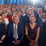 Konwencja wyborcza Koalicji Obywatelskiej. Na zdjęciu (od lewej): Katarzyna Lubnauer - przewodnicząca Nowoczesnej, Grzegorz Schetyna - przewodniczący PO, Barbara Nowacka i Rafał Trzaskowski - kandydat Koalicji na prezydenta Warszawy / Michał Kita / Radio Kielce