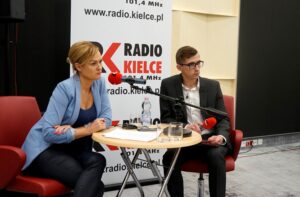Studio Polityczne. Na zdjęciu (od lewej): Beata Oleś - TVP3 Kielce i Michał Kita - Radio Kielce / Karol Żak / Radio Kielce