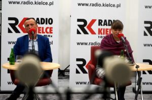 Studio Polityczne. Na zdjęciu: Dawid Kędziora - PSL i Magdalena Fogiel-Litwinek - Kukiz'15 / Karol Żak / Radio Kielce