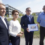 Briefing prasowy świętokrzyskiej PO dotyczący budowy dróg krajowych i wojewódzkich w naszym regionie "PO drodze z Platformą". Od lewej: Jan Maćkowiak, Marzena Okła-Drewnowicz, Artur Gierada, Lucjan Pietrzczyk / Michał Kita / Radio Kielce