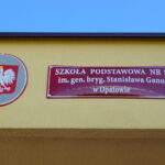 Generał brygady Stanisław Gano patronem Szkoły Podstawowej nr 1 w Opatowie / Emilia Sitarska / Radio Kielce