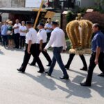 Sulisławice. Poświęcenie sukienki i korony dla cudownego obrazu / Grzegorz Jamka / Radio Kielce