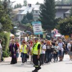 Sulisławice. Poświęcenie sukienki i korony dla cudownego obrazu / Grzegorz Jamka / Radio Kielce