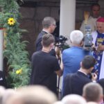 Sulisławice. Poświęcenie sukienki i korony dla cudownego obrazu. Na zdjęciu: Edward Frankowski - biskup senior diecezji sandomierskiej / Grzegorz Jamka / Radio Kielce