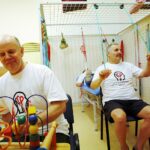 Kielce. Trening podopiecznych Świętokrzyskiego Stowarzyszenia Pomocy Osobom z Chorobą Parkinsona / Jarosław Kubalski / Radio Kielce