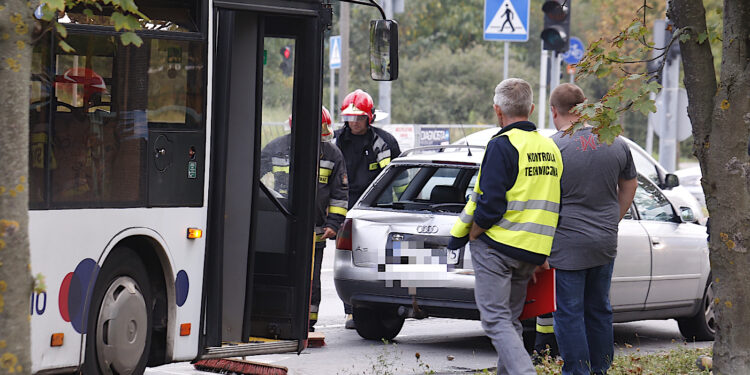 Kielce. Wypadek na skrzyżowaniu ulic Jagiellońskiej i Kołłątaja / Jarosław Kubalski / Radio Kielce