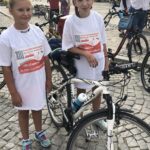 Rowerowy Rajd „Solidarności”. Najmłodsze uczestniczki rajdu: Wiktoria Kazimierczak i Oktawia Szarat / Grażyna Szlęzak-Wójcik / Radio Kielce