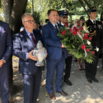 Sandomierz. Uroczystości z okazji 79. rocznicy wybuchu II wojny światowej. Na zdjęciu (od lewej): Piotr Chojnacki - przewodniczący Rady Miasta, Krzysztof Szatan - kandydat na burmistrza z ramienia PiS, Marek Kwitek - poseł PiS / Grażyna Szlęzak-Wójcik / Radio Kielce