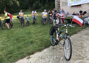 Wiązownica Kolonia. Rajd Tour de Kologne / Grażyna Szlęzak - Wójcik / Radio Kielce