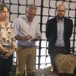 Wystawa fotografii podróżnika i prezentera telewizyjnego Jarosława Kreta pt. "Madagaskar" / Grażyna Szlęzak-Wójcik / Radio Kielce