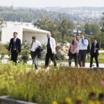 01.09.2018 Kielce. Delegacje z miast partnerskich Kielc zwiedzają ogród botaniczny / Jarosław Kubalski / Radio Kielce