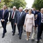 09.09.2018 Święty Krzyż. Uroczystości odpustowe. Radny sejmiku Andrzej Pruś, wójt Bielin Sławomir Kopacz, były rektor PŚk Stanisław Adamczak, poseł Krzysztof Lipiec, wojewoda Agata Wojtyszek i wójt Nowej Słupi Andrzej Gąsior / Jarosław Kubalski / Radio Kielce