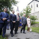 09.09.2018 Święty Krzyż. Uroczystości odpustowe. Radny sejmiku Andrzej Pruś, wójt Bielin Sławomir Kopacz, były rektor PŚk Stanisław Adamczak, poseł Krzysztof Lipiec i wojewoda Agata Wojtyszek / Jarosław Kubalski / Radio Kielce