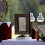 09.09.2018 Święty Krzyż. Uroczystości odpustowe. Msza święta. Prezydent RP Andrzej Duda podarował klasztorowi kopię Całunu z Manoppello / Jarosław Kubalski / Radio Kielce