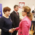 13.09.2018 Kielce. Krzyże Zasługi dla osób zasłużonych w działalności społecznej i samorządowej wręczyli wojewoda Agata Wojtyszek i senator Krzysztof Słoń. Złote Krzyże otrzymali Danuta Leśniewicz i Piotr Kopański / Jarosław Kubalski / Radio Kielce