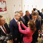 13.09.2018 Kielce. Krzyże Zasługi dla osób zasłużonych w działalności społecznej i samorządowej wręczyli wojewoda Agata Wojtyszek i senator Krzysztof Słoń. Brązowe Krzyże Zasługi / Jarosław Kubalski / Radio Kielce