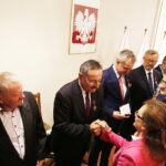 13.09.2018 Kielce. Krzyże Zasługi dla osób zasłużonych w działalności społecznej i samorządowej wręczyli wojewoda Agata Wojtyszek i senator Krzysztof Słoń. Brązowe Krzyże Zasługi / Jarosław Kubalski / Radio Kielce