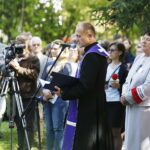 17.09.2018 Kielce. Uroczystości przy Pomniku Katyńskim na Cmentarzu Partyzanckim w 79. rocznicę agresji ZSRR na Polskę. kapelan Związku Sybiraków oraz Rodziny Katyńskiej w Kielcach, ksiądz Tomasz Gocel / Jarosław Kubalski / Radio Kielce