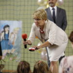 18.09.2018 Kielce. Akcja "Kochane Pierwszaki". w Hali Legionów. Naczelnik Delegatury IPN w Kielcach Dorota Koczwańska-Kalita / Jarosław Kubalski / Radio Kielce