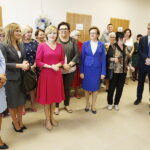 19.09.2018 Kielce. Klub seniora przy ulicy Krzemionkowej. Otwarcie. Radna Marianna Noworycka-Gniatkowska, dyrektor wydziału zdrowia i polityki społecznej UM Ewa Kopolovetz, poseł Anna Krupka, podsekretarz stanu Elżbieta Bojanowska, wojewoda Agata Wojtyszek, prezydent Kielc Wojciech Lubawski i senator Krzysztof Słoń / Jarosław Kubalski / Radio Kielce