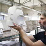 20.09.2018 Ćmielów. Polskie Fabryki Porcelany „Ćmielów”. Stanisław Brach i jego rzeźby głowy marszałka Józefa Piłsudskiego / Jarosław Kubalski / Radio Kielce