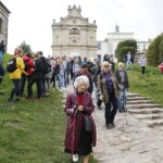 22.09.2018 Święty Krzyż. Świętokrzyski Rajd Pielgrzymkowy zakończył się mszą świętą na błoniach przed klasztorem / Jarosław Kubalski / Radio Kielce